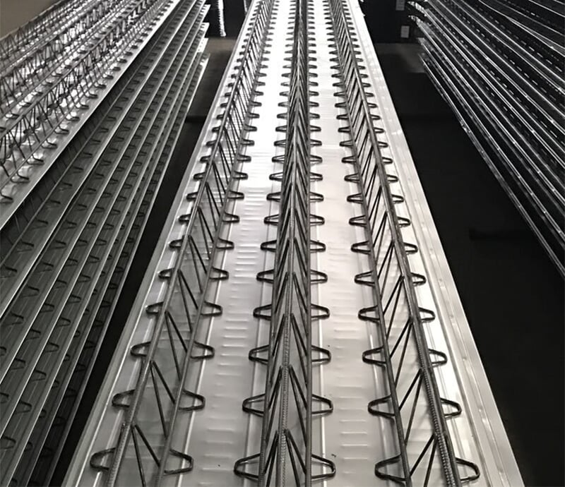 亞普特鋼筋桁架樓承板廠家如何應(yīng)對鋼材漲價？